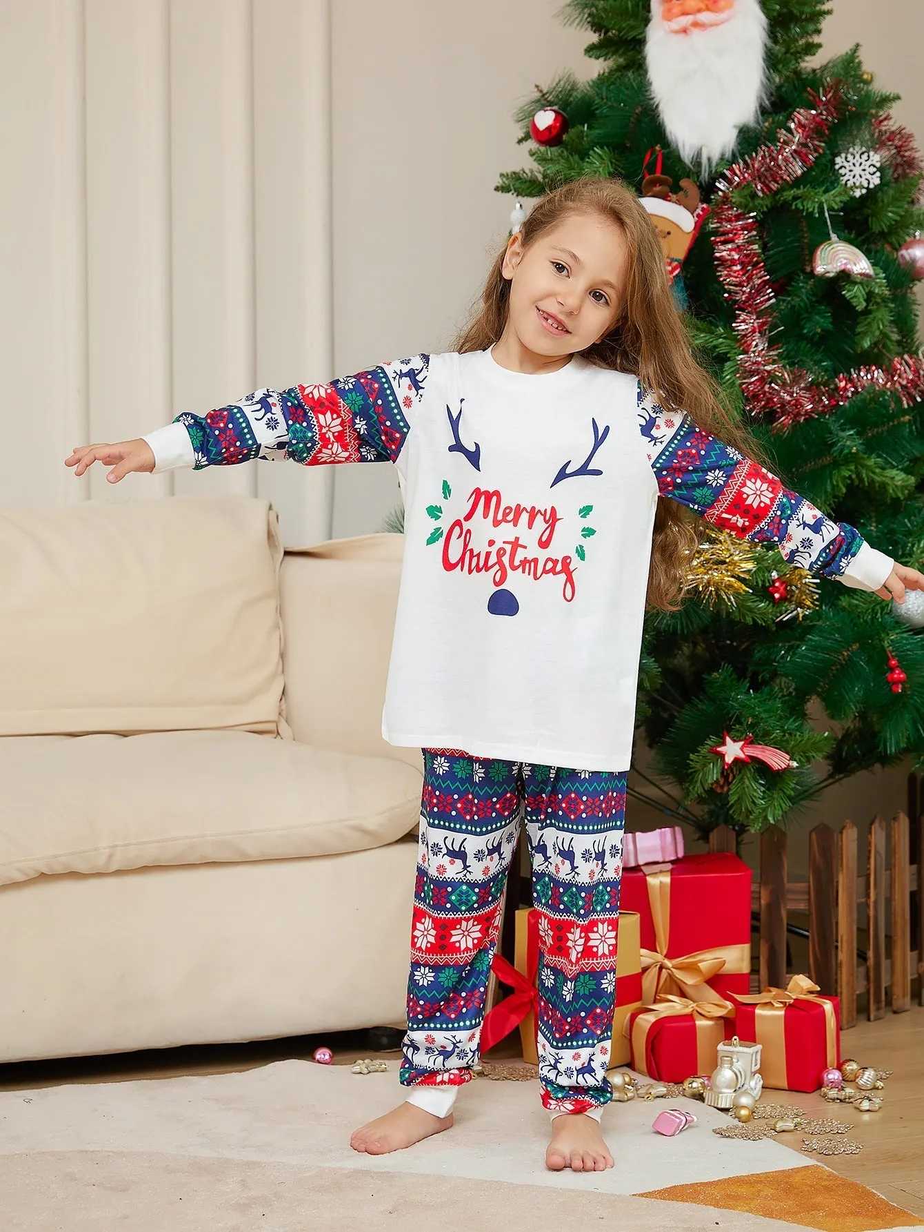 Christmas Pajama Set with Cartoon Alphabet Antler Printing