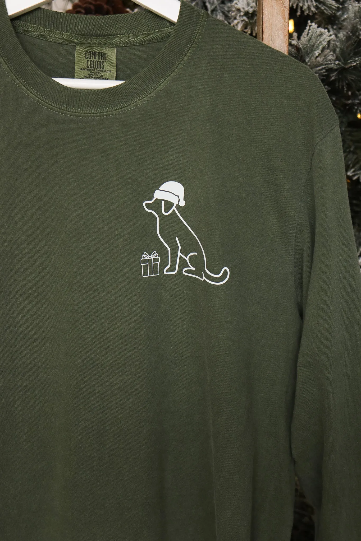 Dog Sleigh Team Short Sleeve Graphic Tee (olive)