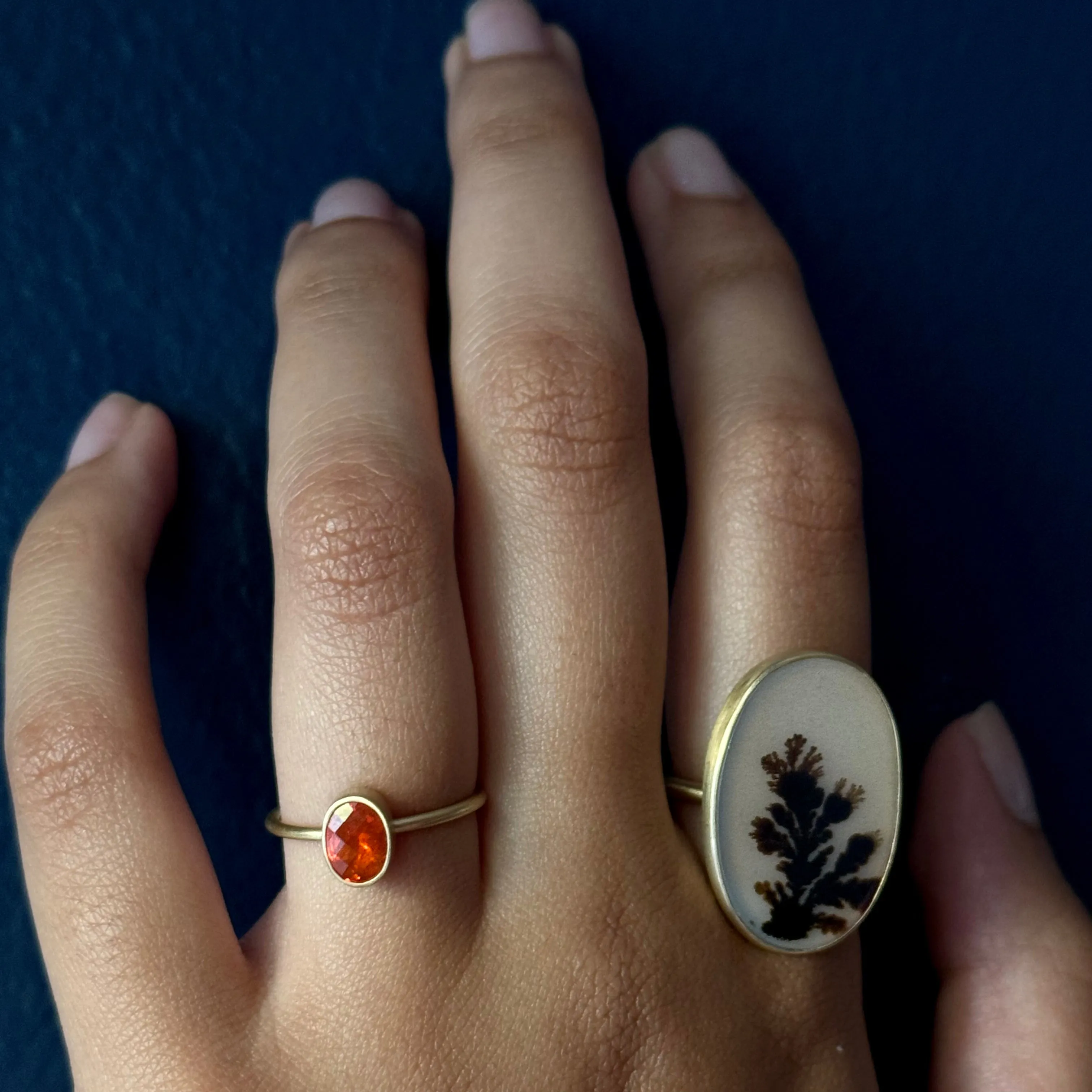 Gabriella Kiss 18k Large Oval Branch Dendrite Agate Ring